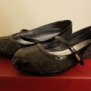 SOLD - Guess Lisabelle Womens Shoes